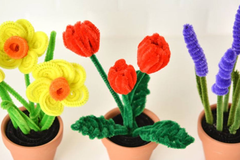 Pipe cleaner flowers